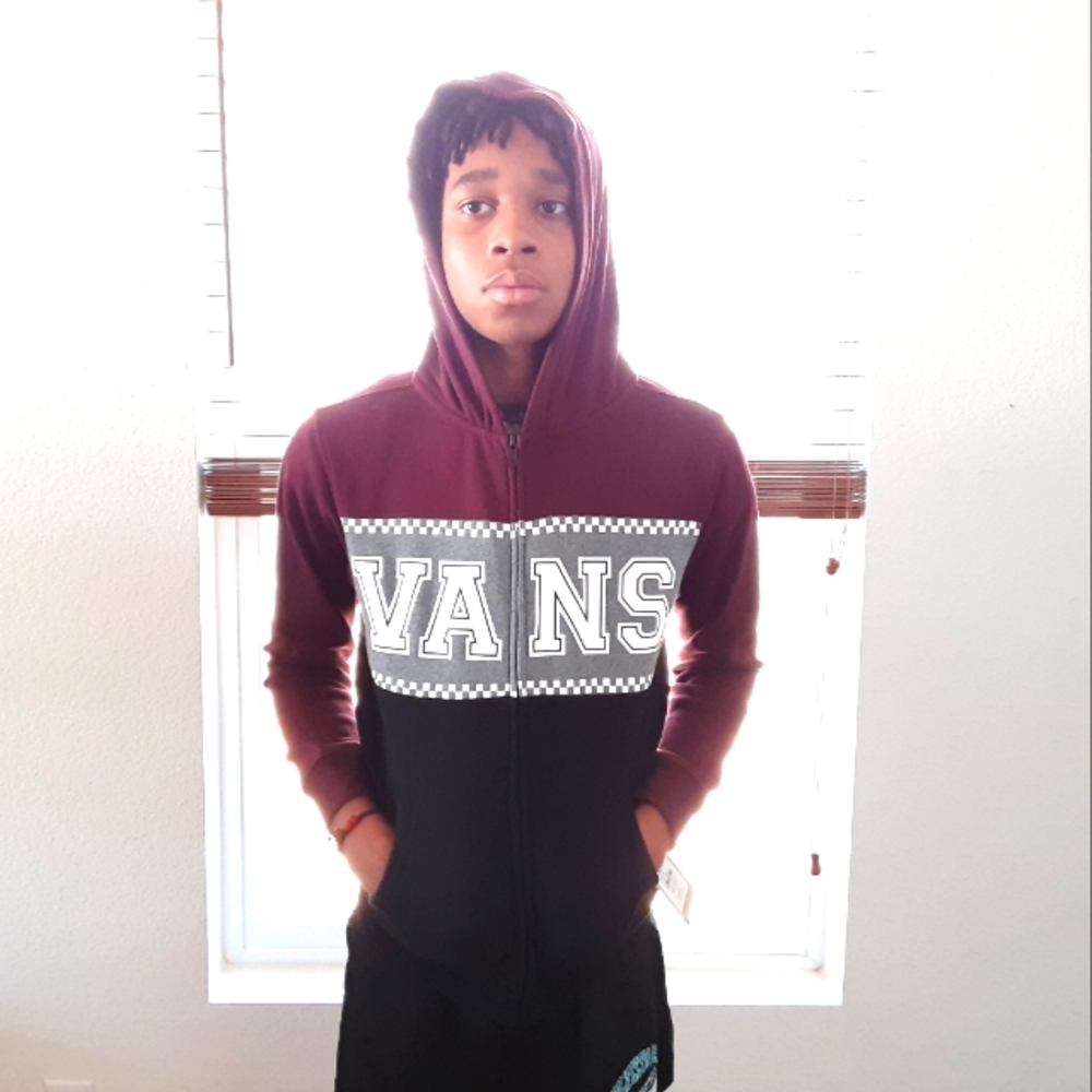 Vans - Picture 1 of 4